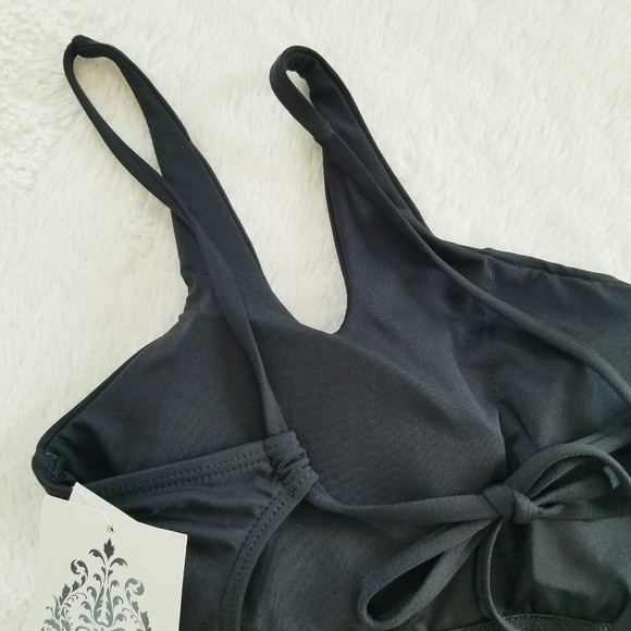 BECCA Asymmetric One Shoulder Strap Black Sexy One Piece Swimsuit Bikini NWT - Picture 8 of 16